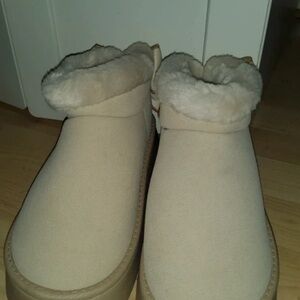 Source Unknown Cream Ankle Boots